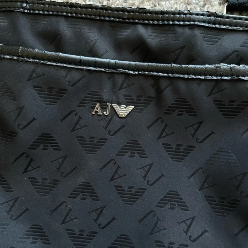 Armani Jeans Men's Black Logo Print Stash Messenger Bag